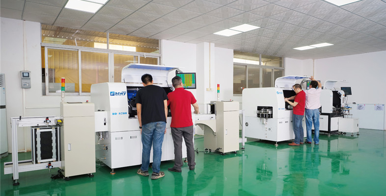 自動插件機圖像采集模塊包括工業(yè)相機、工業(yè)鏡頭以及光源